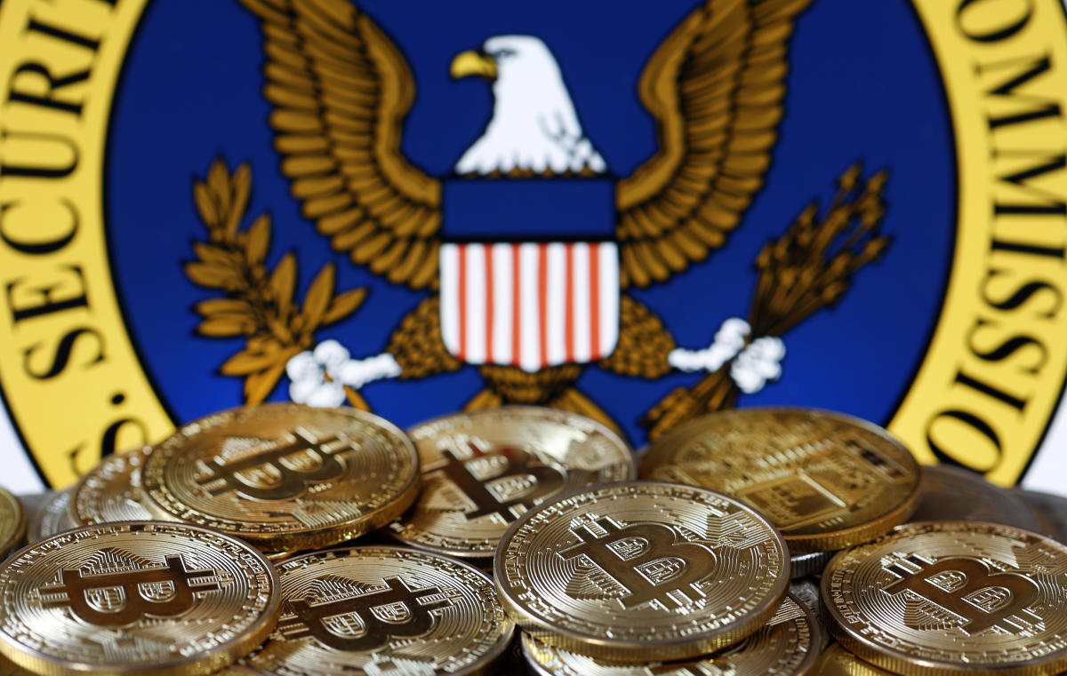 SEC ends crypto drama by greenlighting 11 Bitcoin ETFs