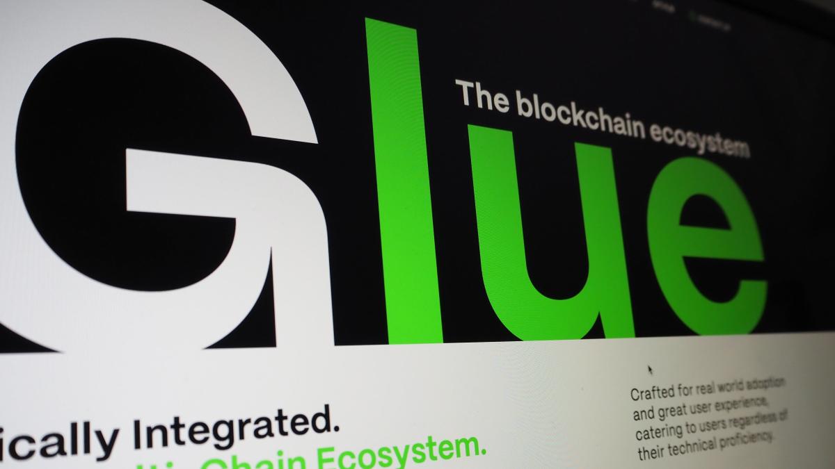 Crypto Sleuth Ogle offers a security-focused “glue” blockchain