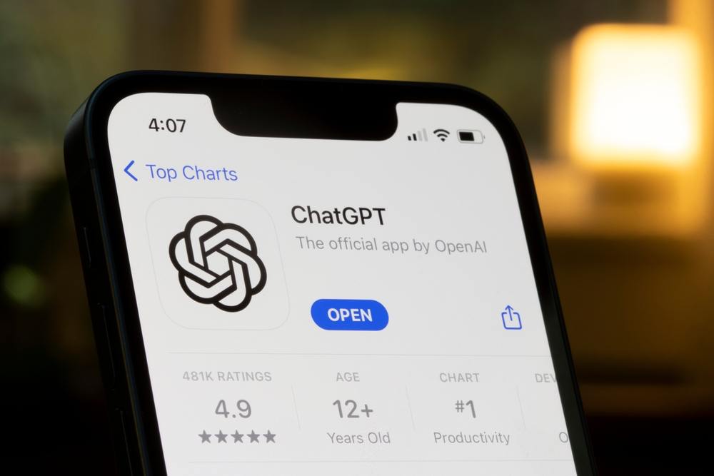 Ethereum or Solana? We asked ChatGPT-4o which stock is a better buy for 2024