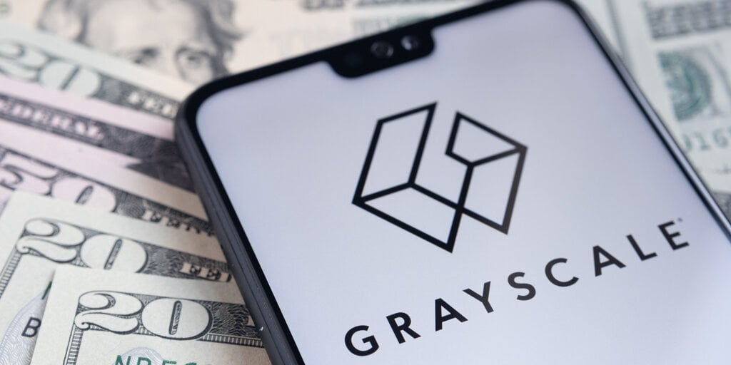 Grayscale Moves $1B in Ethereum to Coinbase Ahead of US ETF Debut